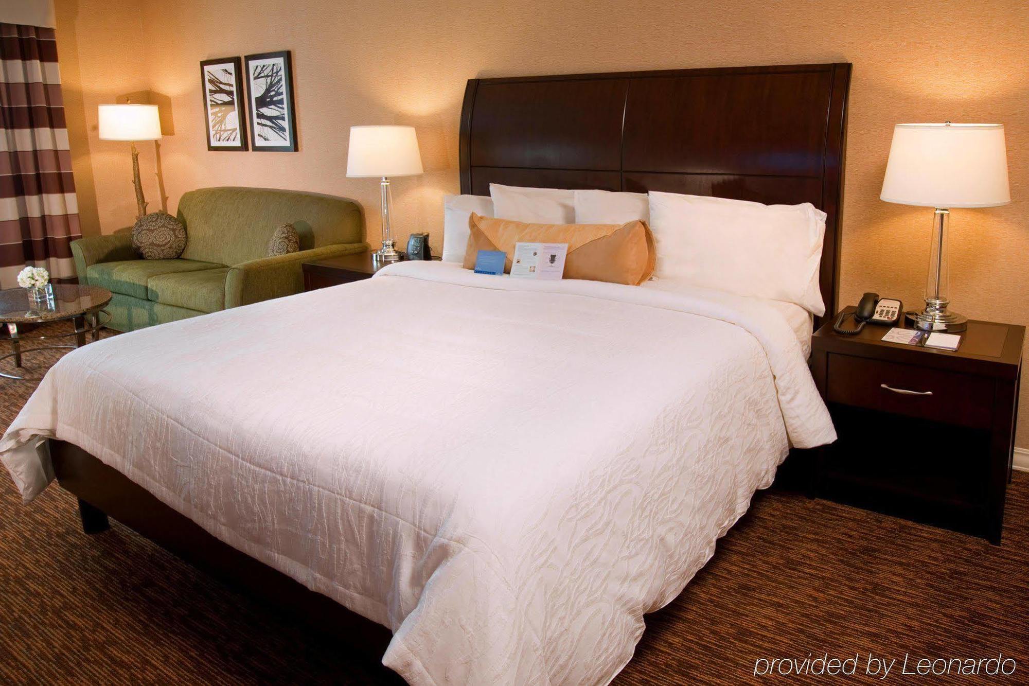 Hilton Garden Inn St. Louis Airport Berkeley Værelse billede